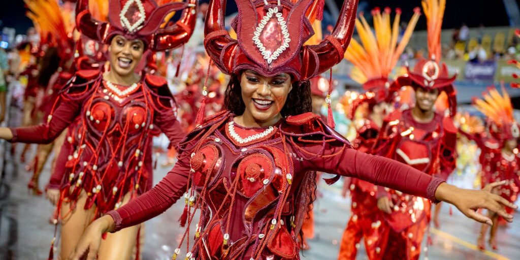 primeira-noite-de-desfile-das-escolas-de-sp-celebra-figuras-femininas
