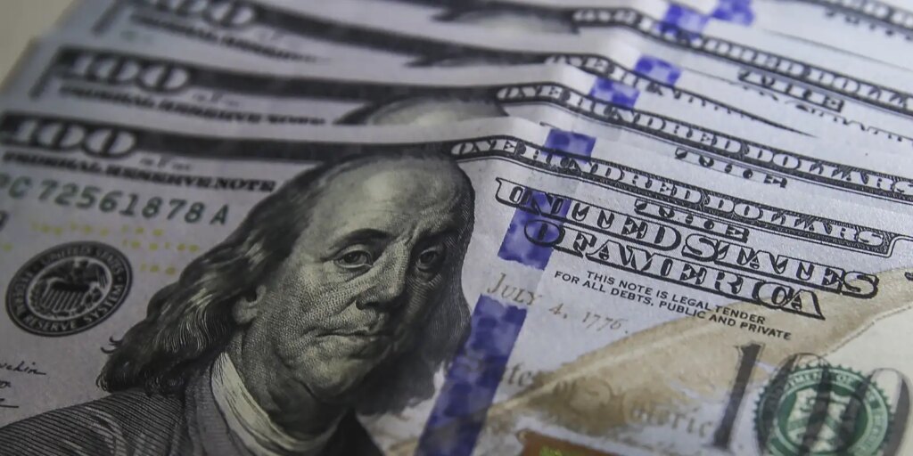 dolar-cai-para-r$-5,10,-apos-juros-serem-mantidos-nos-eua